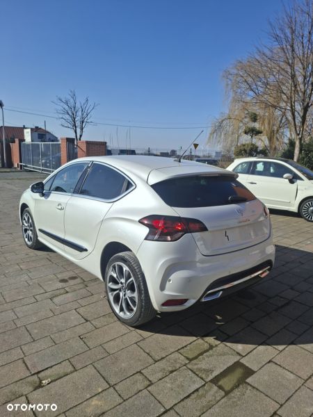 DS Automobiles DS 4 - 4