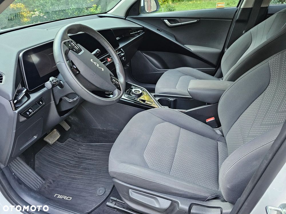 Kia Niro 64kWh M - 14