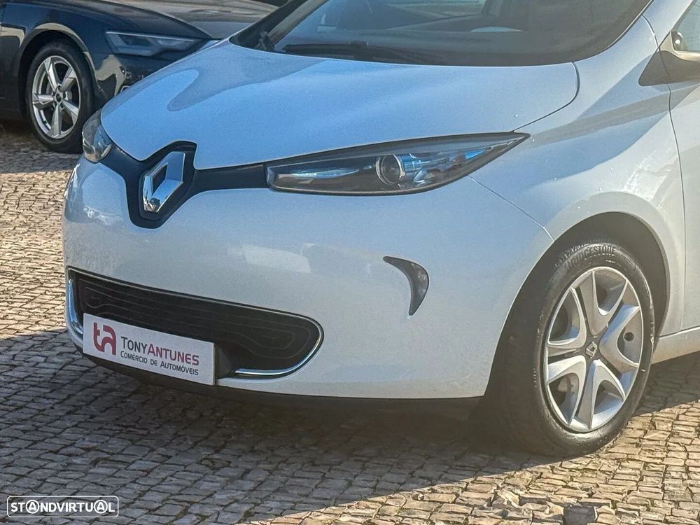Renault Zoe (s/ Bateria) 41 kwh Life - 8