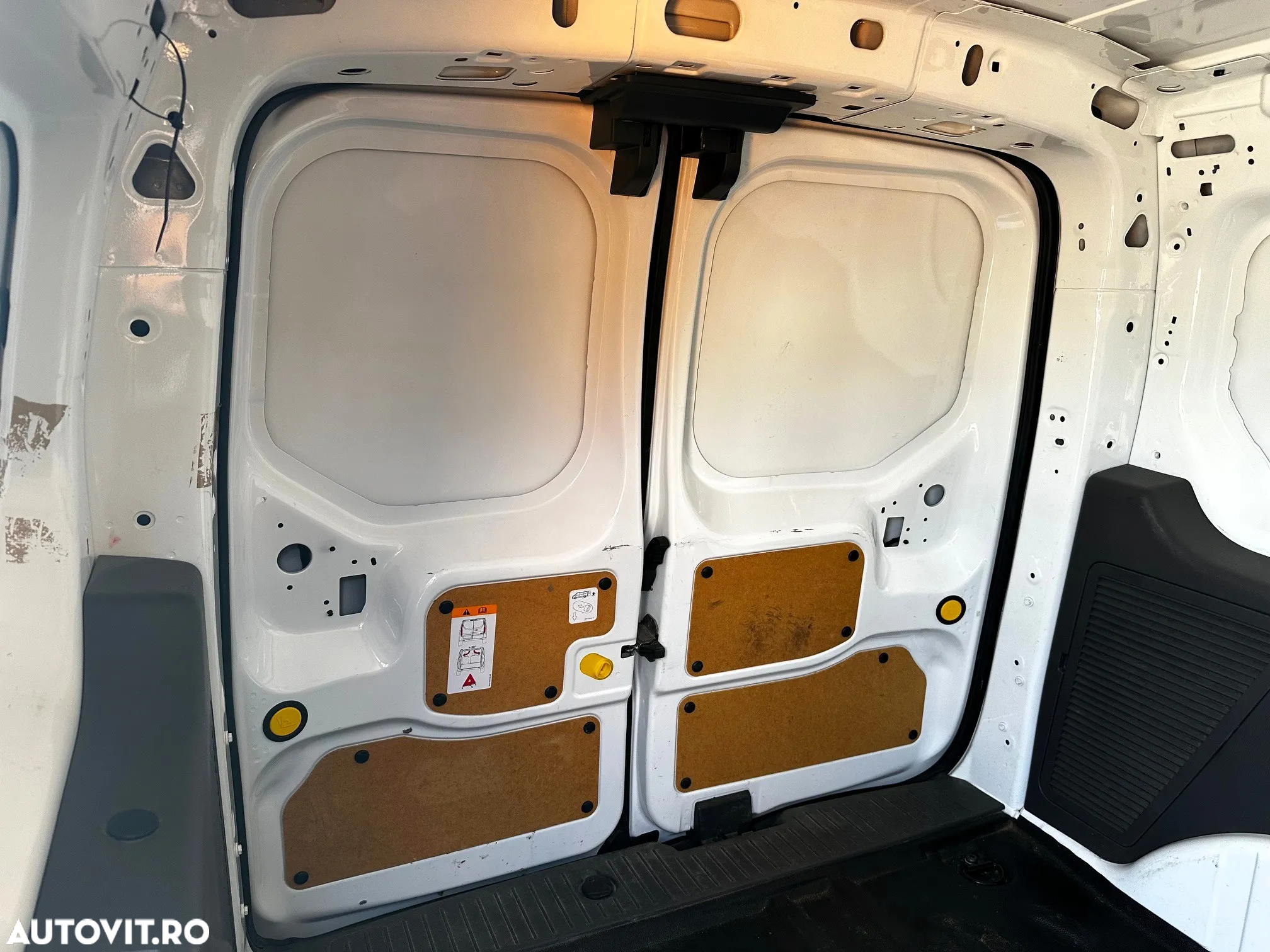Ford Transit Connect 1.5 EcoBlue 100CP 6MT DCIV SWB(L1) Trend - 11