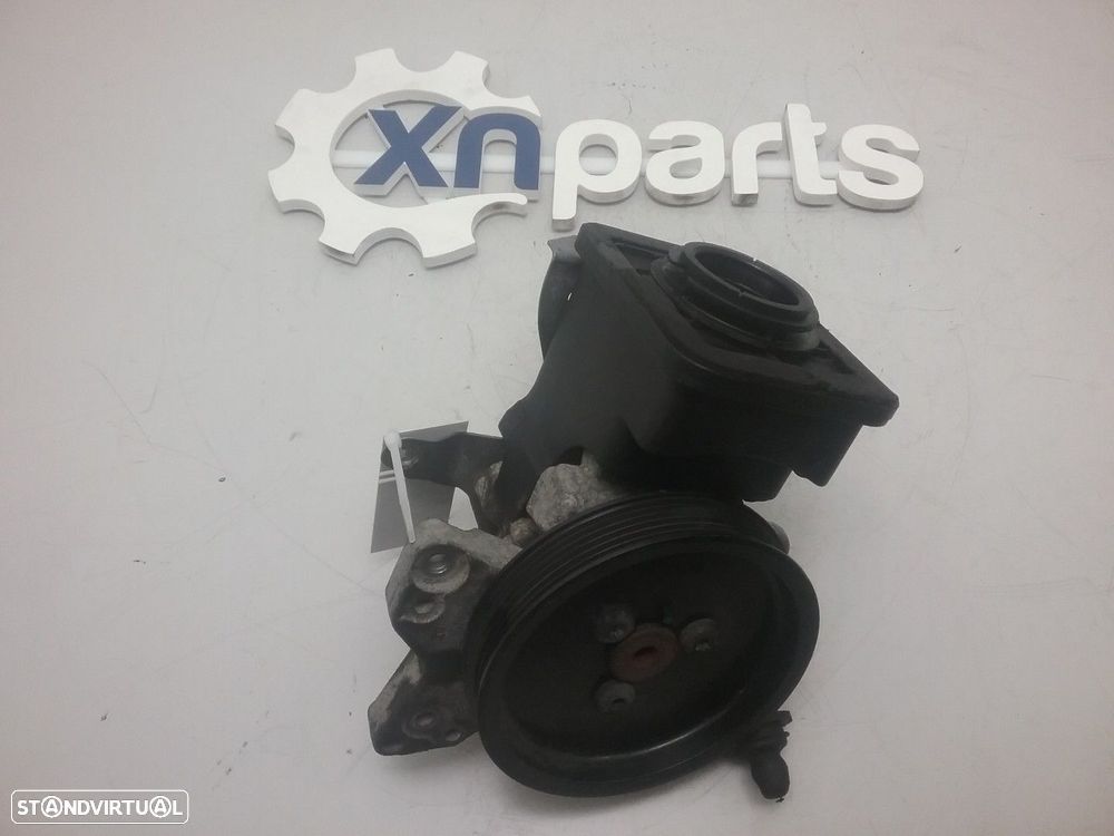 Bomba direcção assistida BMW X3 (E83) 2.0 d REF. MOTOR M47 D20 (204D4) - 1