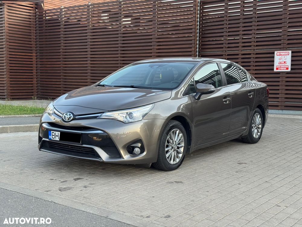 Toyota Avensis 1.8 Executive - 1