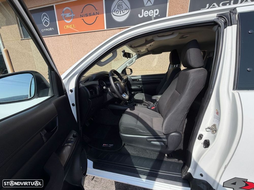 Toyota Hilux 4x4 Cabine Dupla S&S Comfort - 9