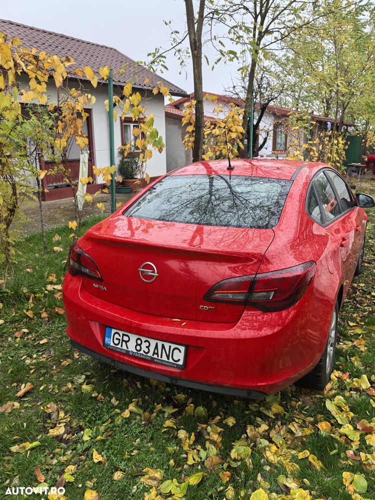 Opel Astra 1.6 CDTI ECOTEC Start/Stop Dynamic - 4