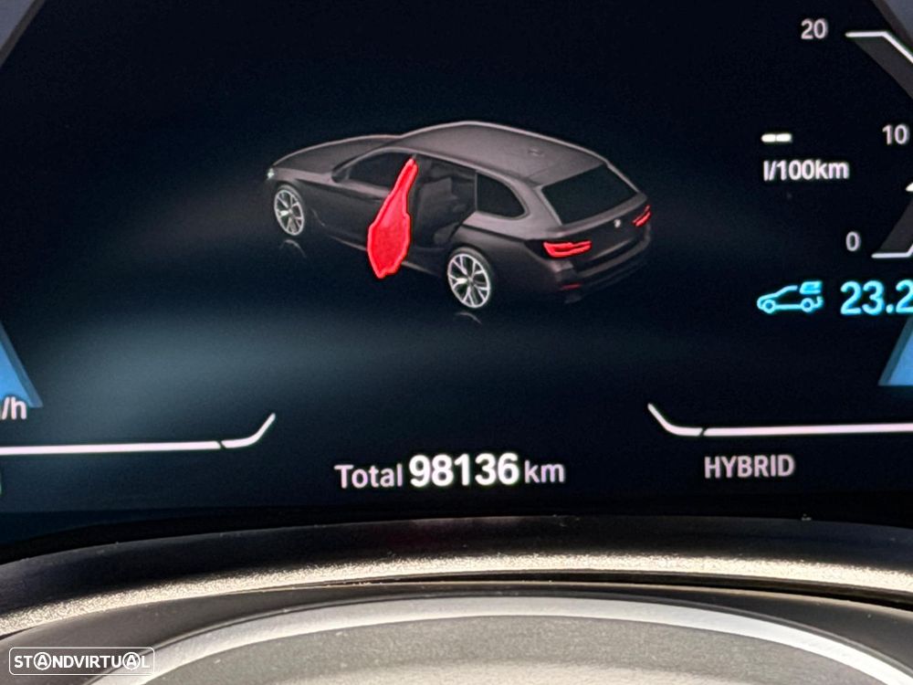 BMW 530 e Pack Desportivo M - 9