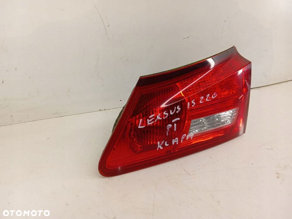 LAMPA PRAWA TYLNA TYŁ W KLAPĘ LEXUS IS 220 IS - 4