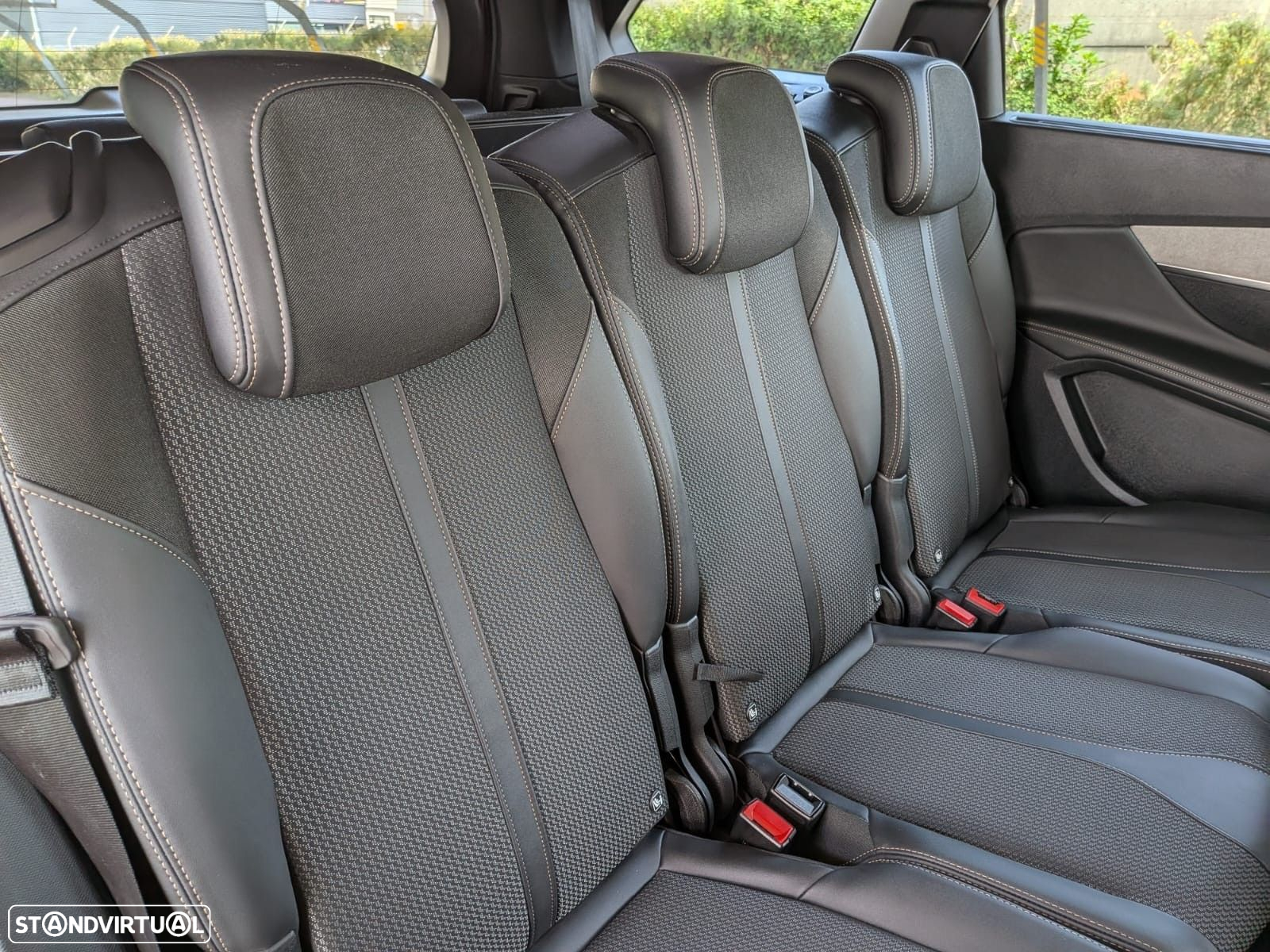 Peugeot 5008 1.5 BlueHDi Allure Pack EAT8 - 10