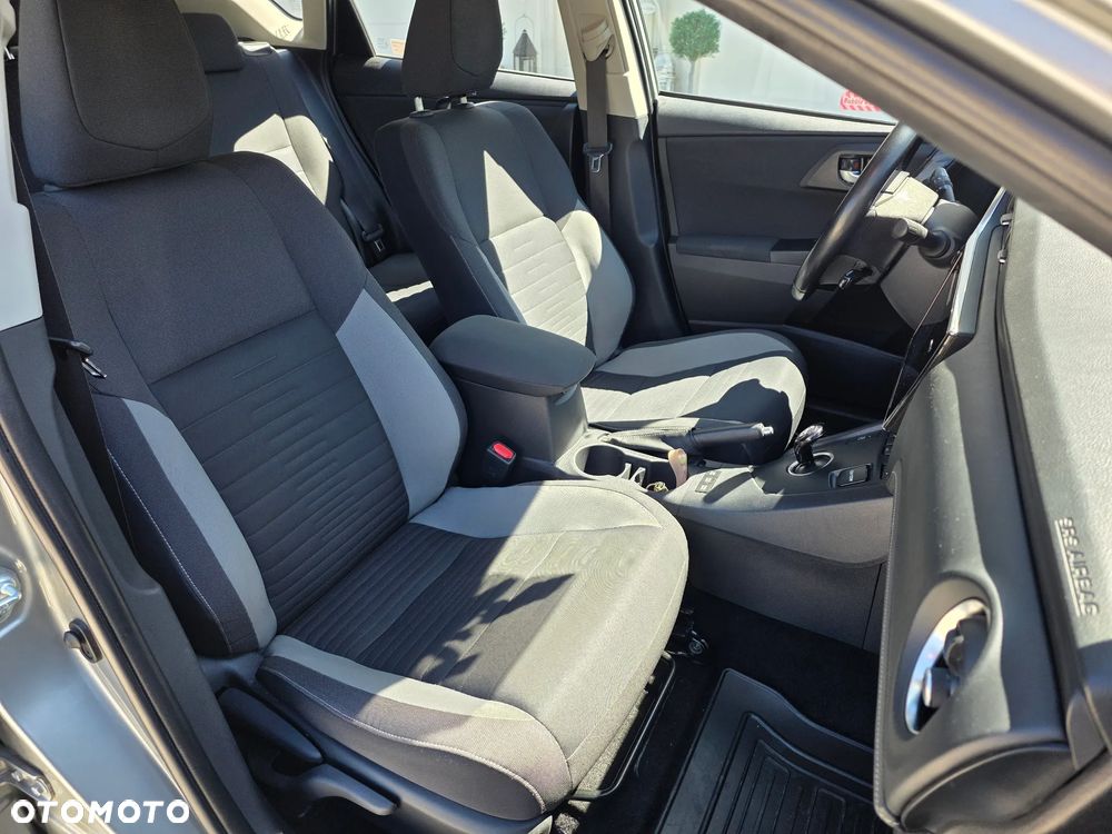 Toyota Auris - 16