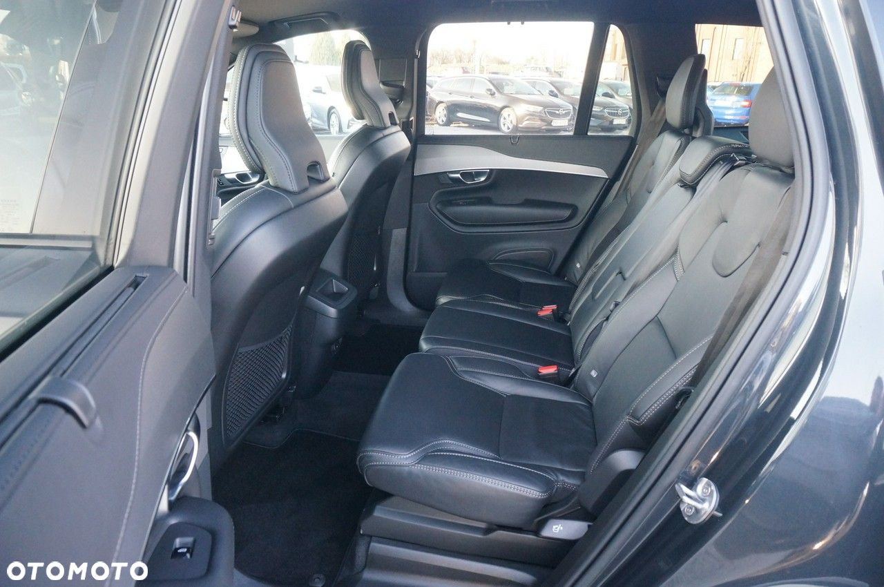 Volvo XC 90 - 30