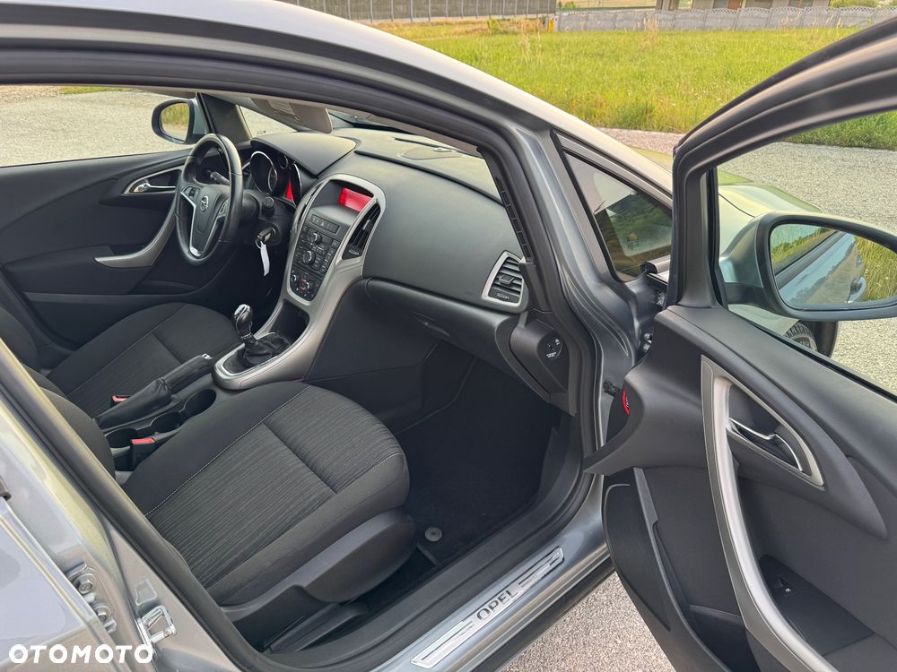 Opel Astra 1.4 Turbo Design Edition - 21