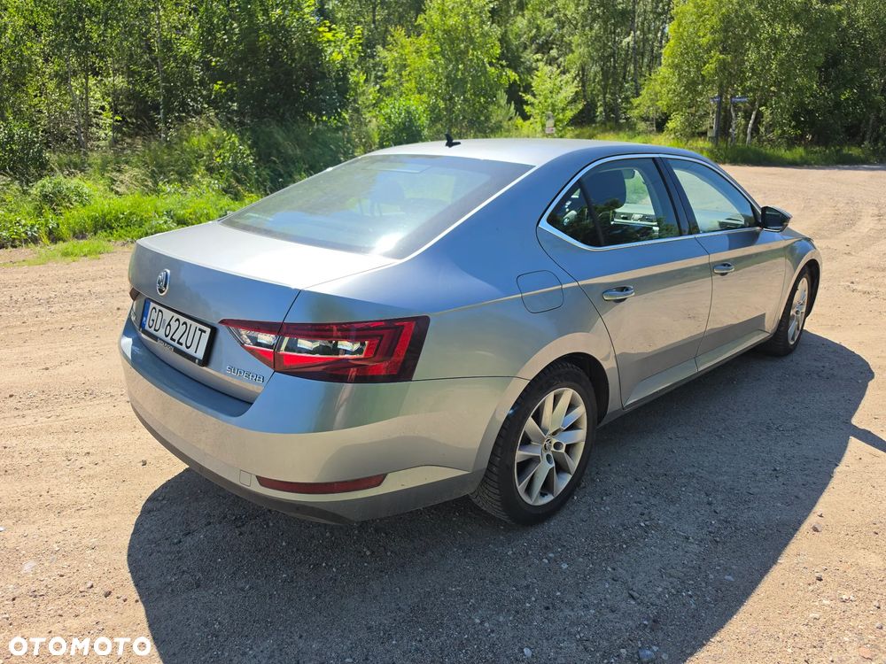 Skoda Superb 2.0 TDI Ambition DSG7 - 5