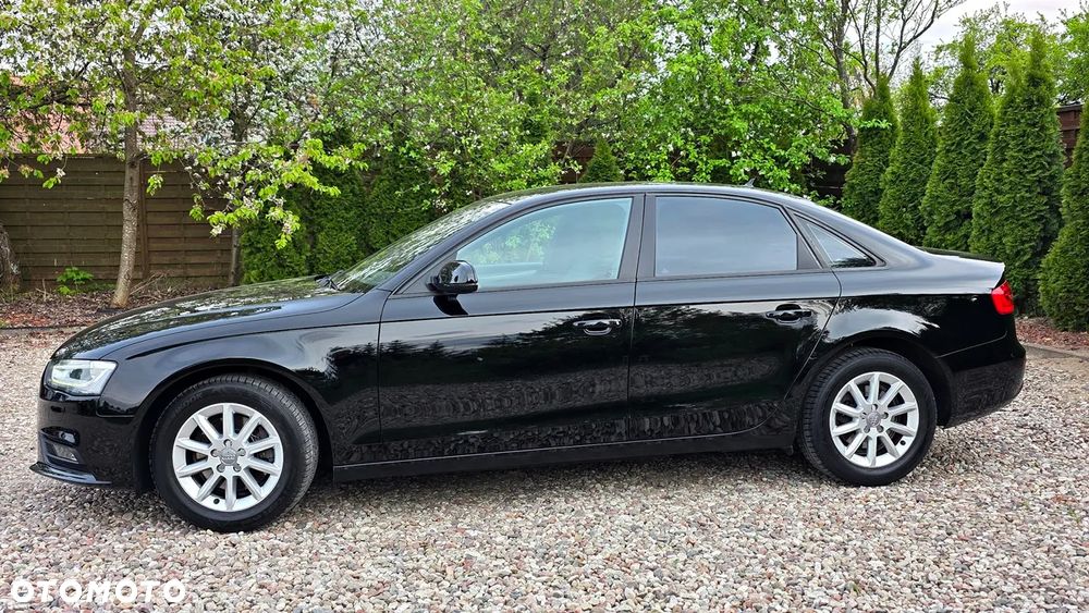 Audi A4 Limousine - 5