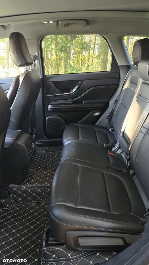 Lincoln Corsair - 18