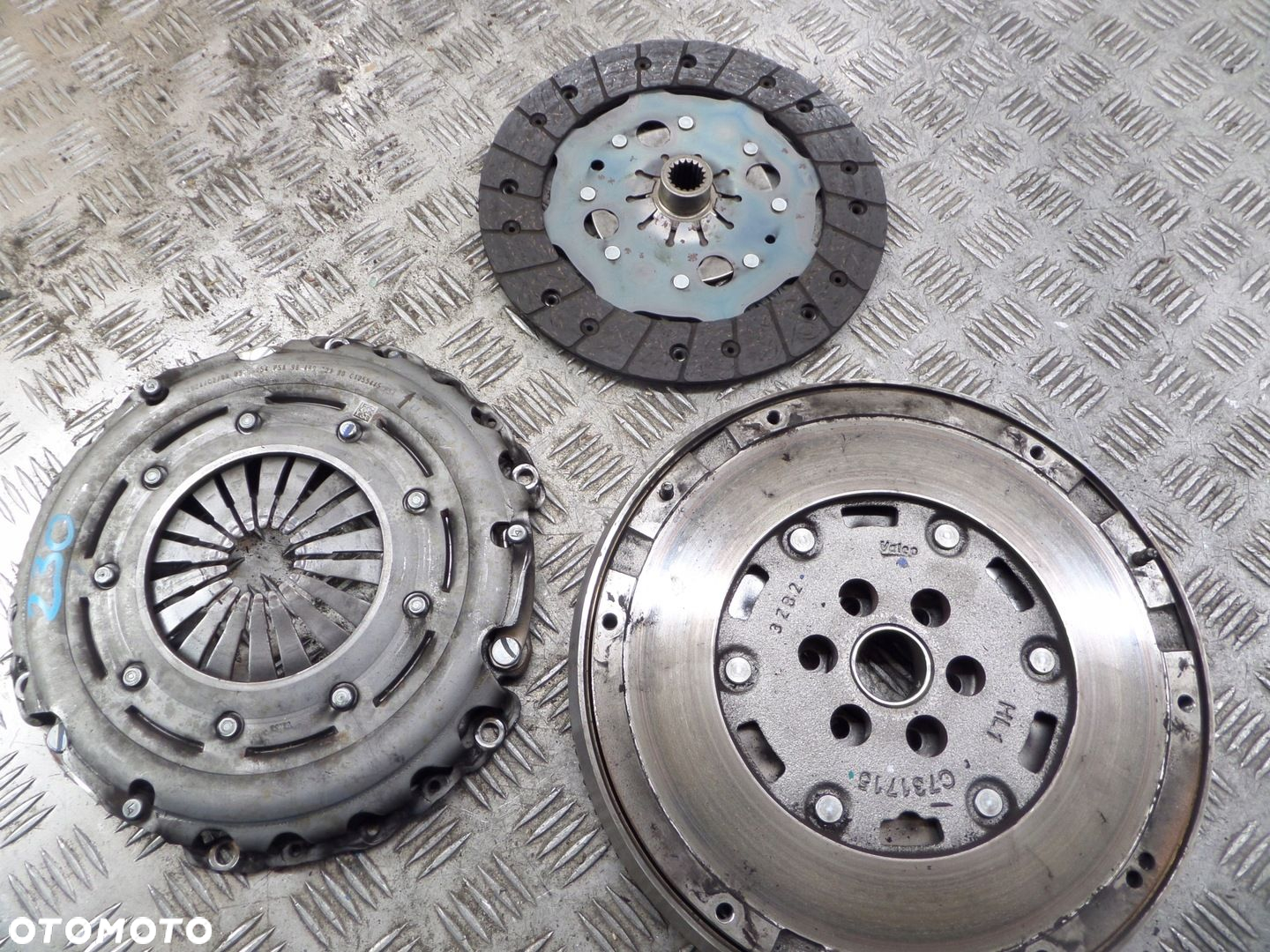 SPRZĘGŁO KOMPLET CITROEN C1 C3 II DS3 PEUGEOT 208 2008 OPEL CORSA F 1.2 VTI - 4