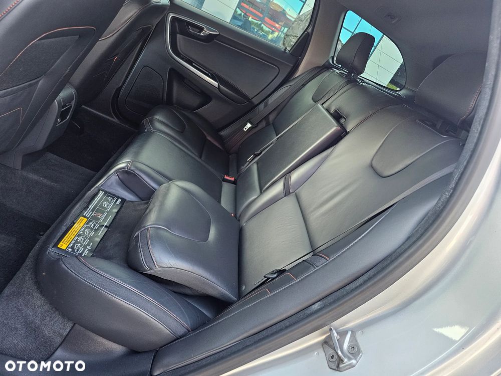 Volvo XC 60 D3 Inscription - 9