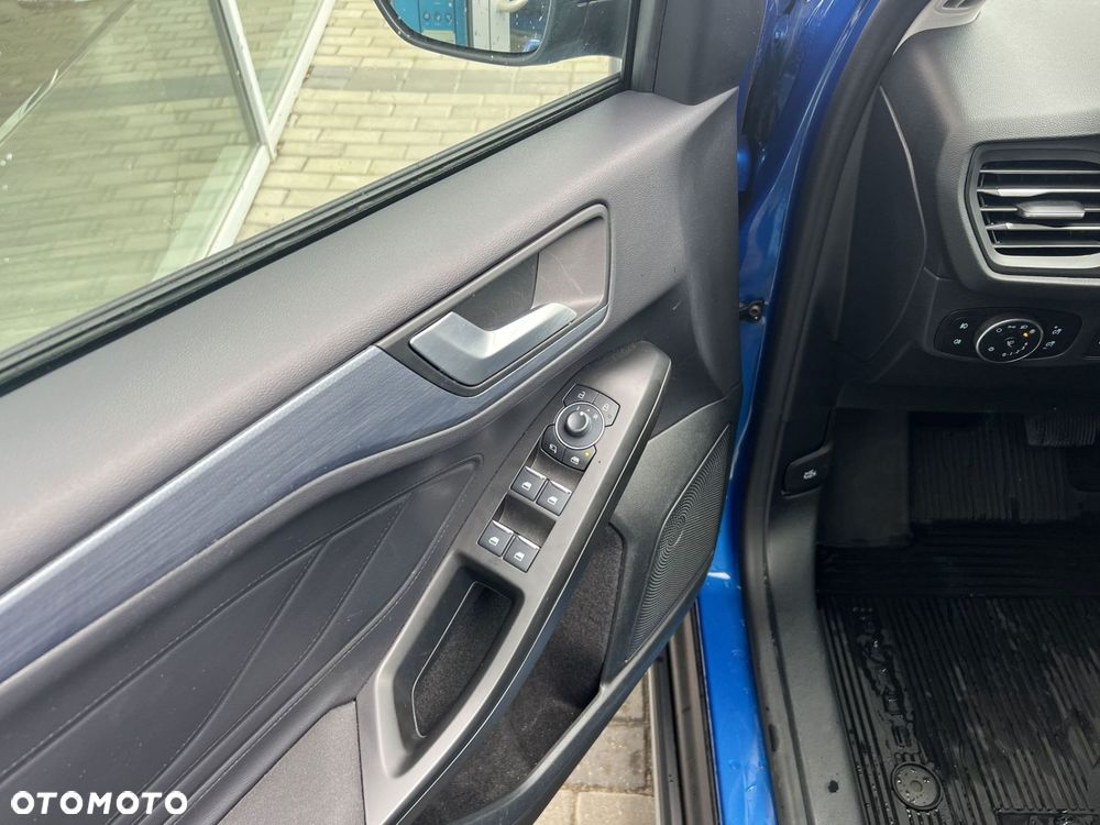 Ford Focus 1.0 EcoBoost mHEV Active X - 11
