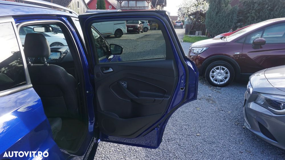 Ford Kuga 1.5 EcoBoost 2x4 ST-Line - 12