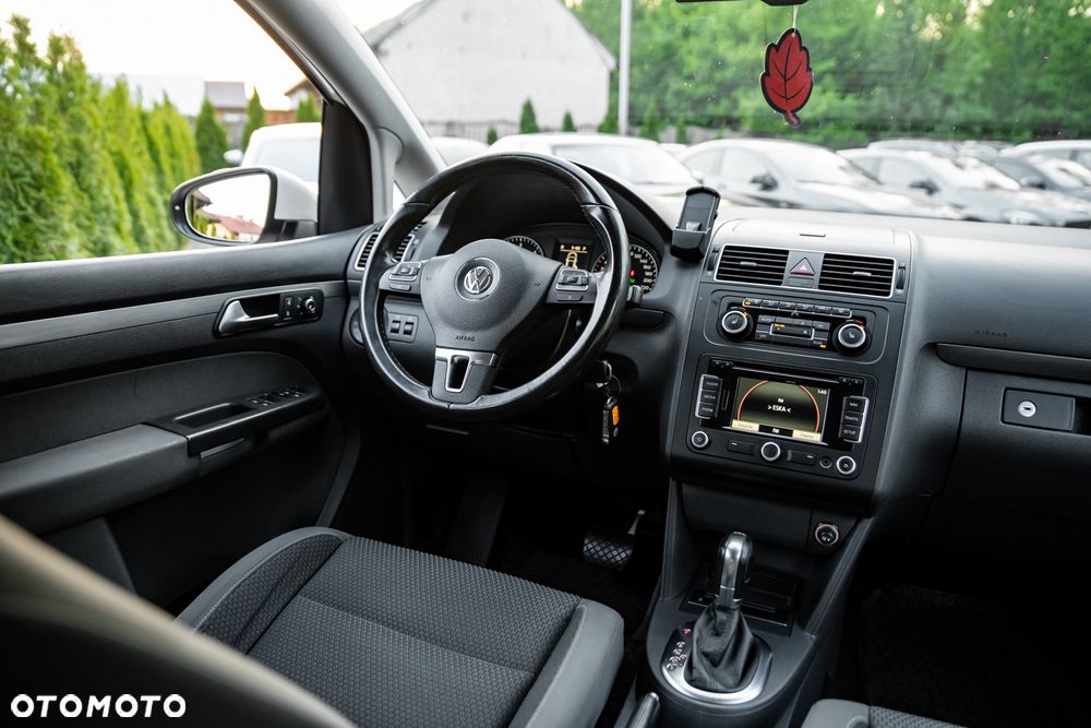 Volkswagen Touran 2.0 TDI DPF DSG Highline - 25
