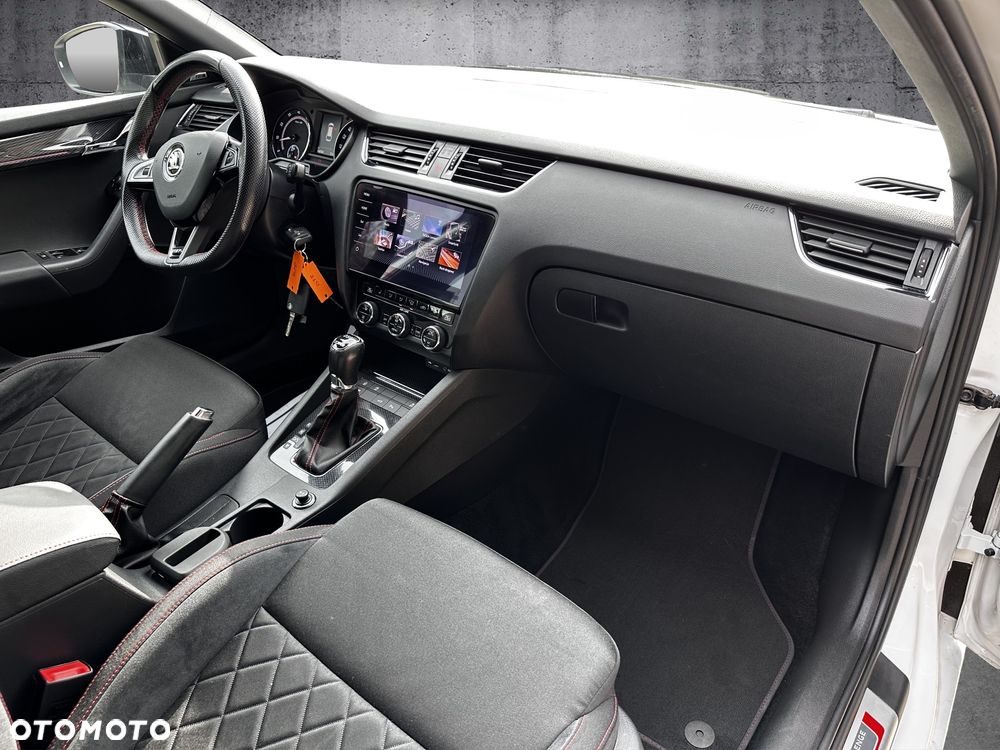 Skoda Octavia 2.0 TSI RS 230 DSG - 10