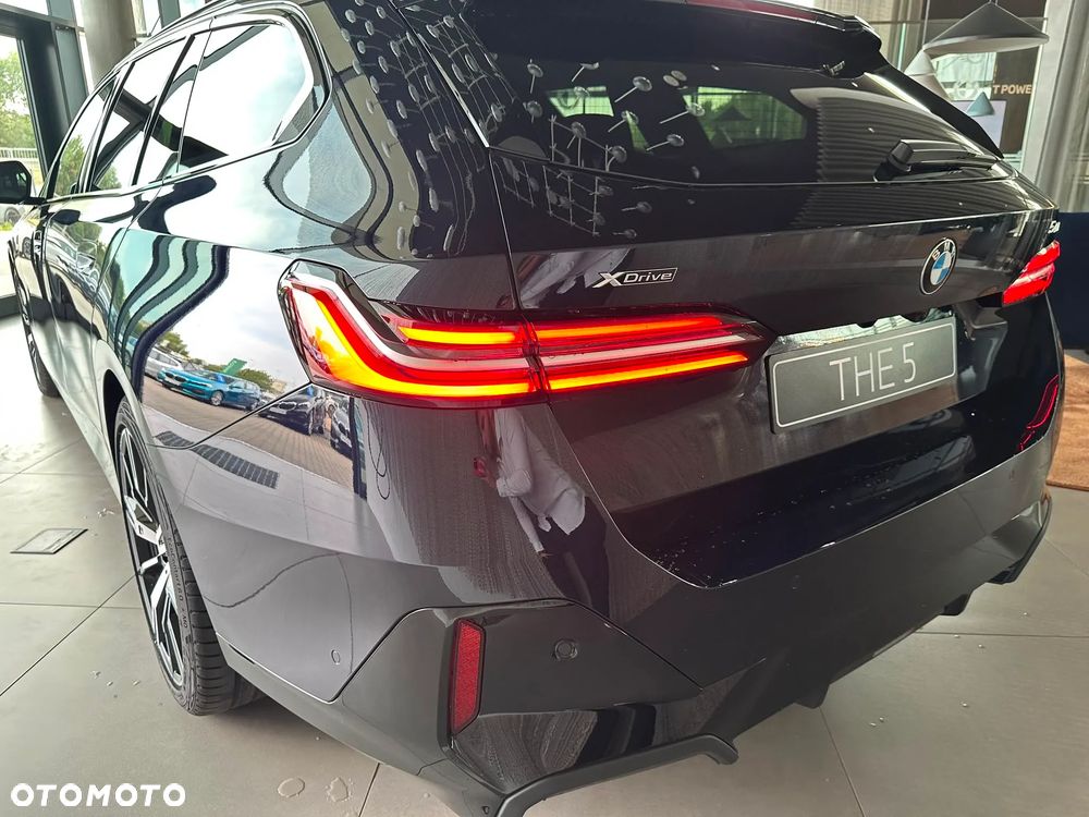 BMW Seria 5 540d xDrive mHEV - 4