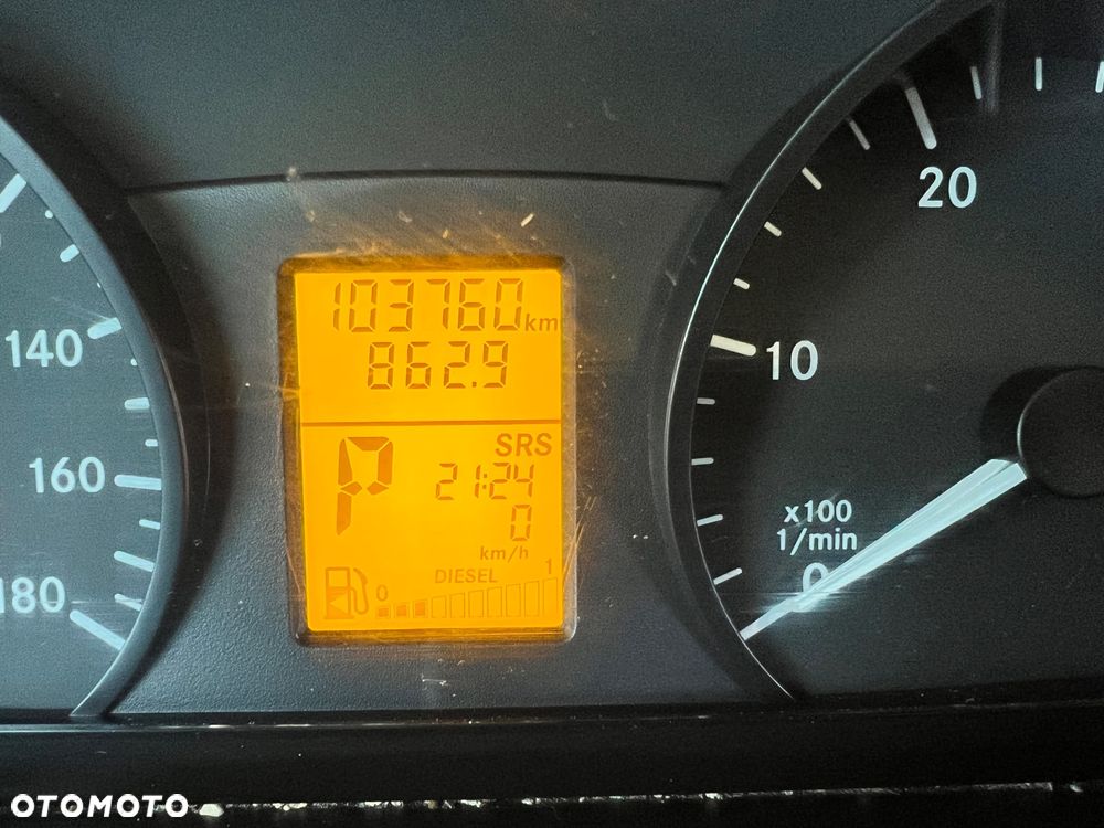 Mercedes-Benz Sprinter - 10
