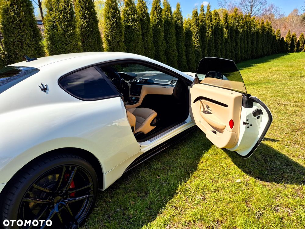 Maserati GranTurismo - 18