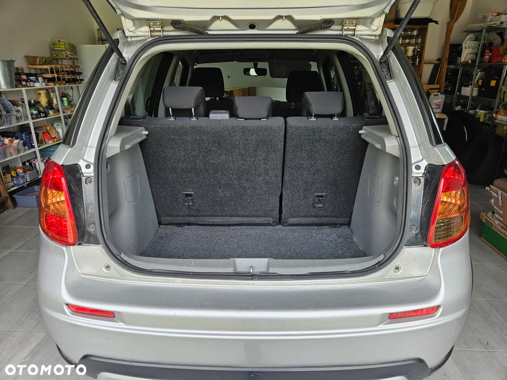Suzuki SX4 2.0 DDiS Comfort 4WD - 10