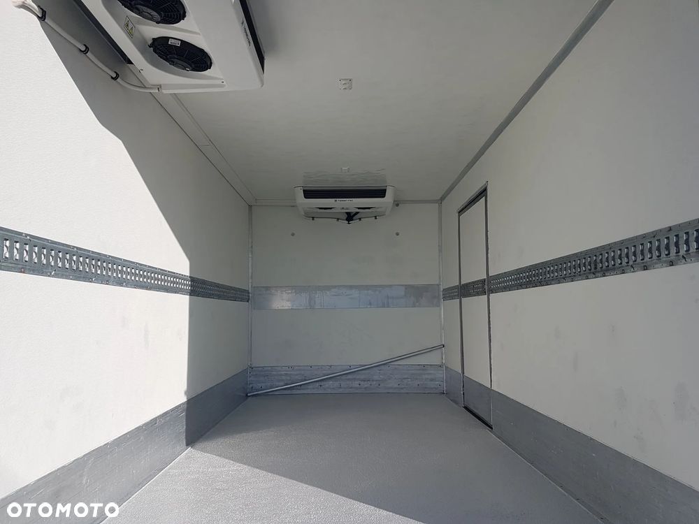 Iveco DAILY 72-180 WINDA 8EP CHŁODNIA AGREGAT IZOTERMA 4,21x2,09x2,10 GRZANIE THERMO KING V-500 MAX DMC 7,2 TONY - 18