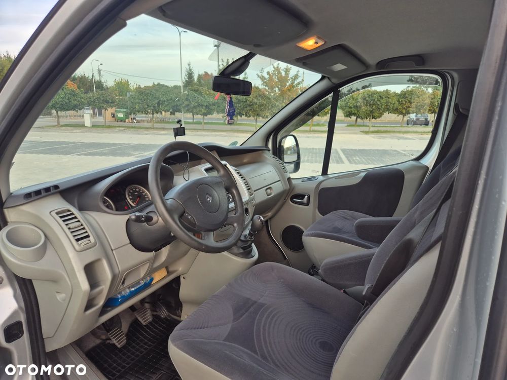 Renault Trafic - 10