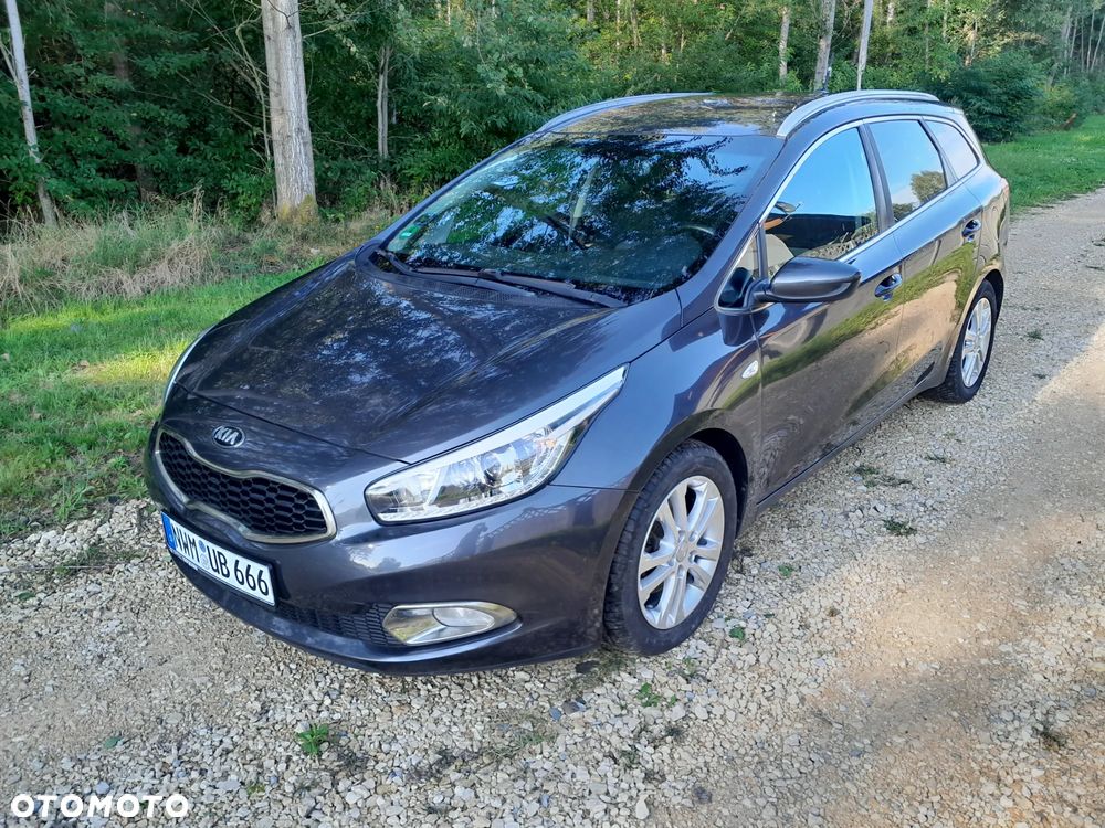 Kia Ceed 1.6 CRDi 128 Dream-Team Edition - 1
