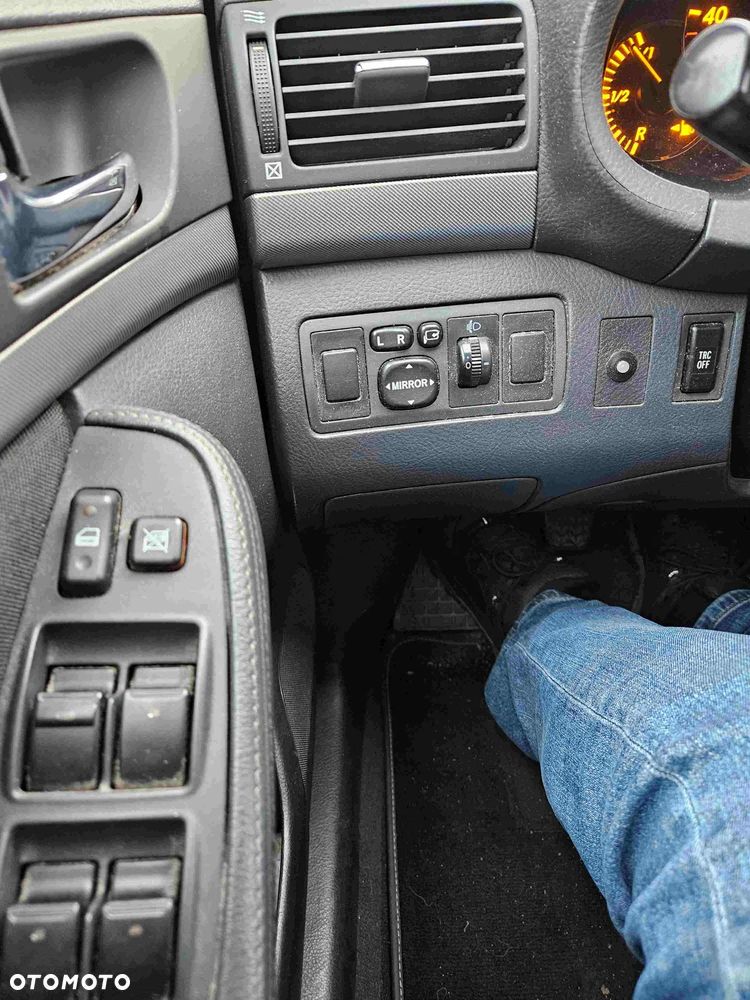 Toyota Avensis 1.8 VVT-i Sol - 10