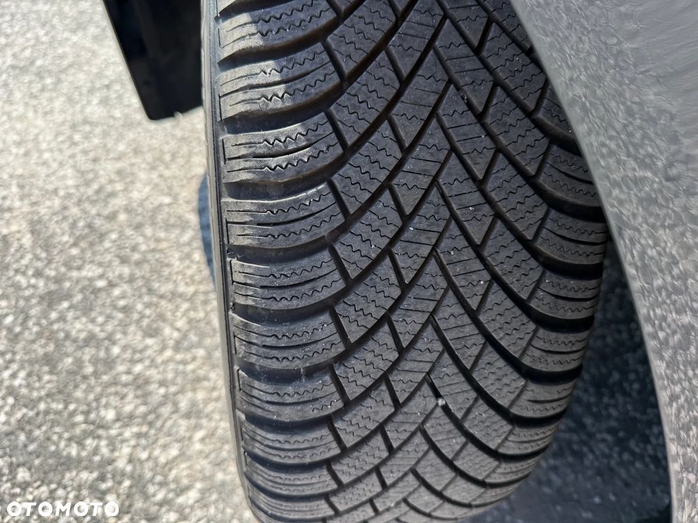 Kia Ceed 1.5 T-GDI L Business Line - 32