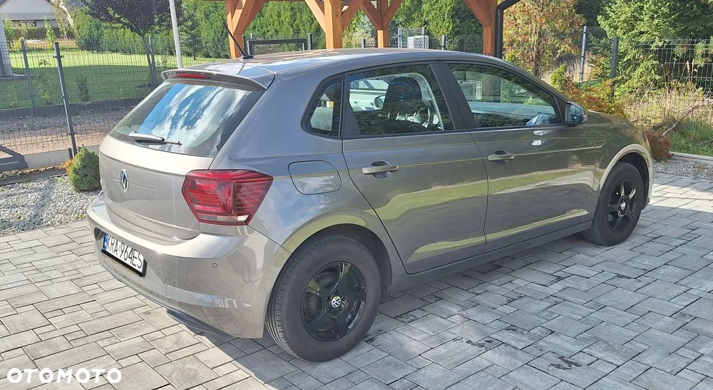 Volkswagen Polo - 8