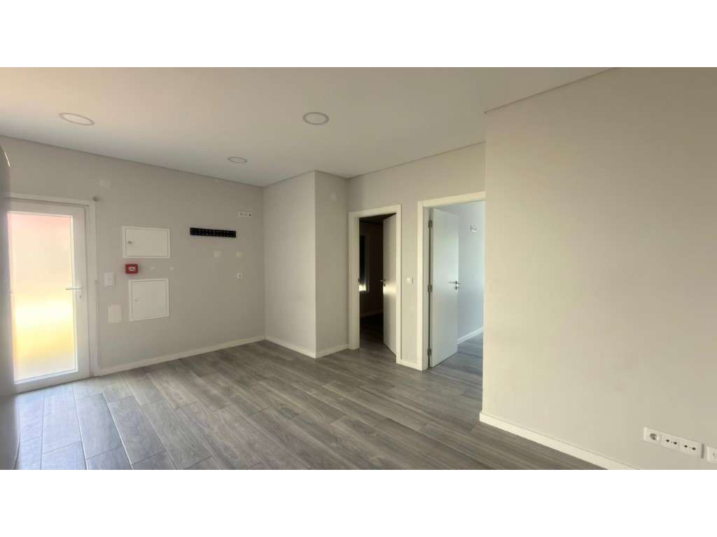 Apartamento T2 para Arrendamento em Casal de Cambra, Sintra - Grande imagem: 3/12