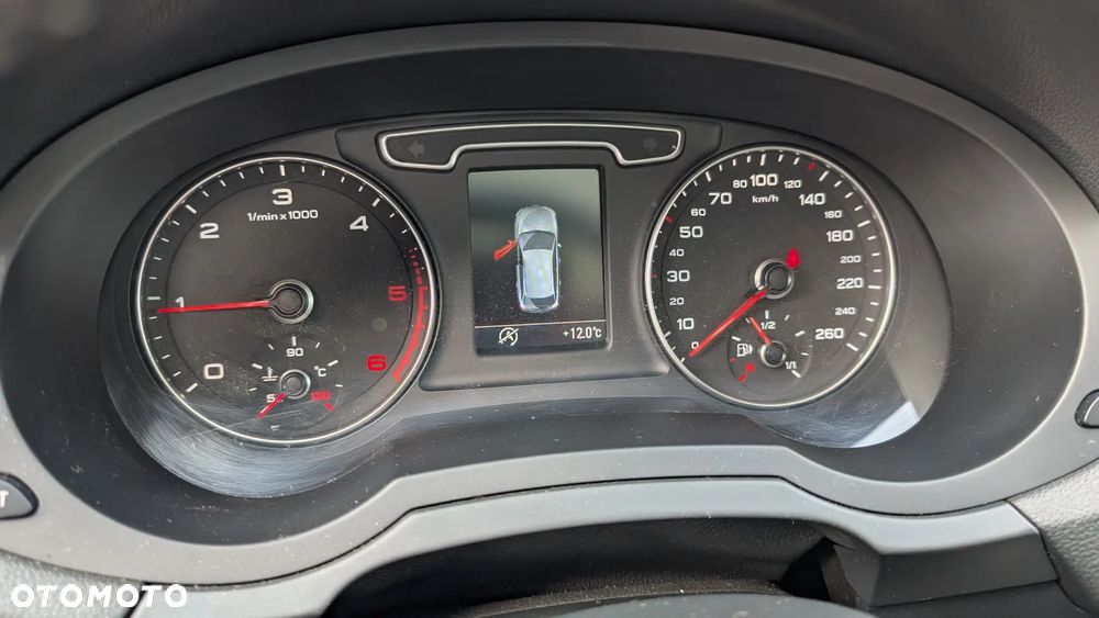Audi Q3 2.0 TDI Quattro Edycja Specjalna - 14