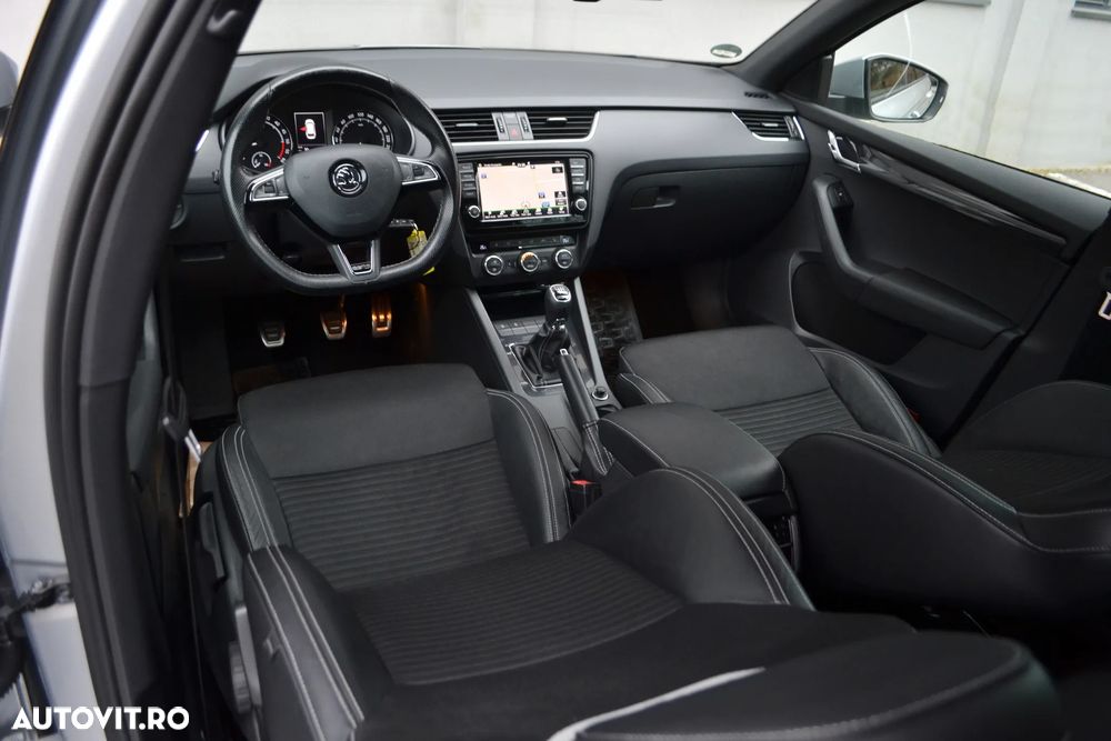 Skoda Octavia Combi 2.0 TDI (Green tec) RS - 6