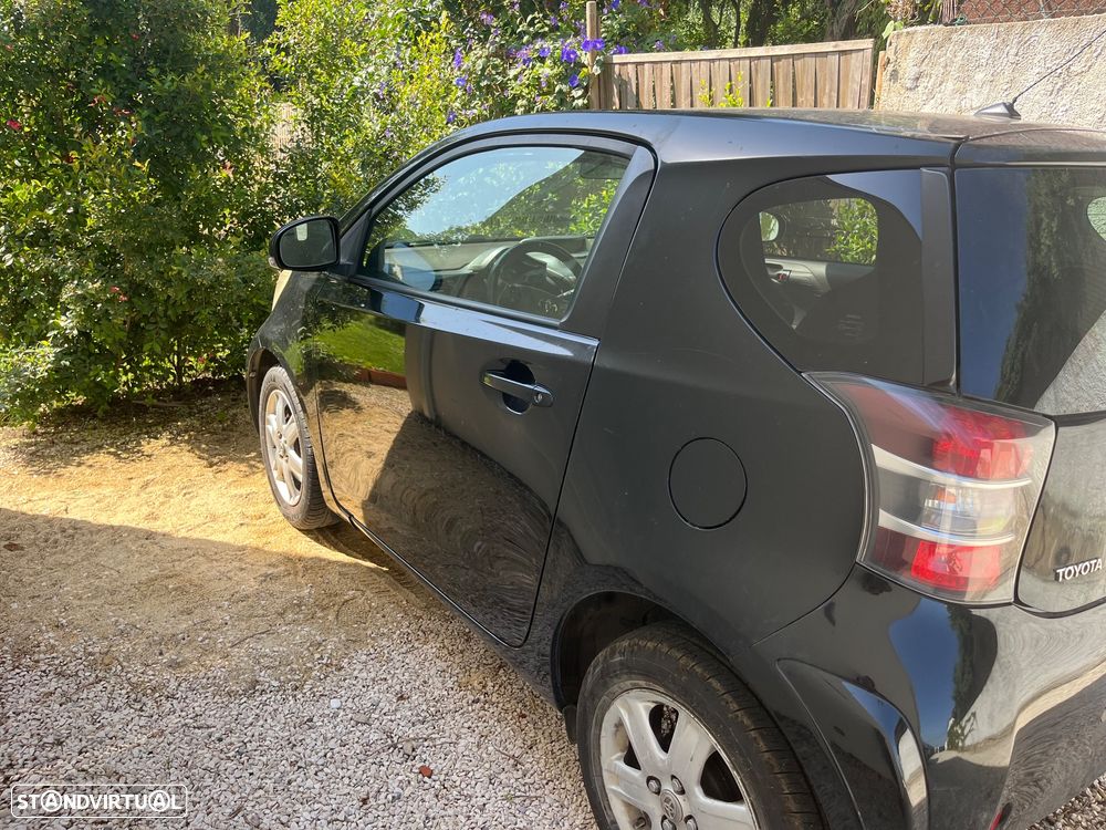 Toyota iQ 1.0 VVT-i - 2