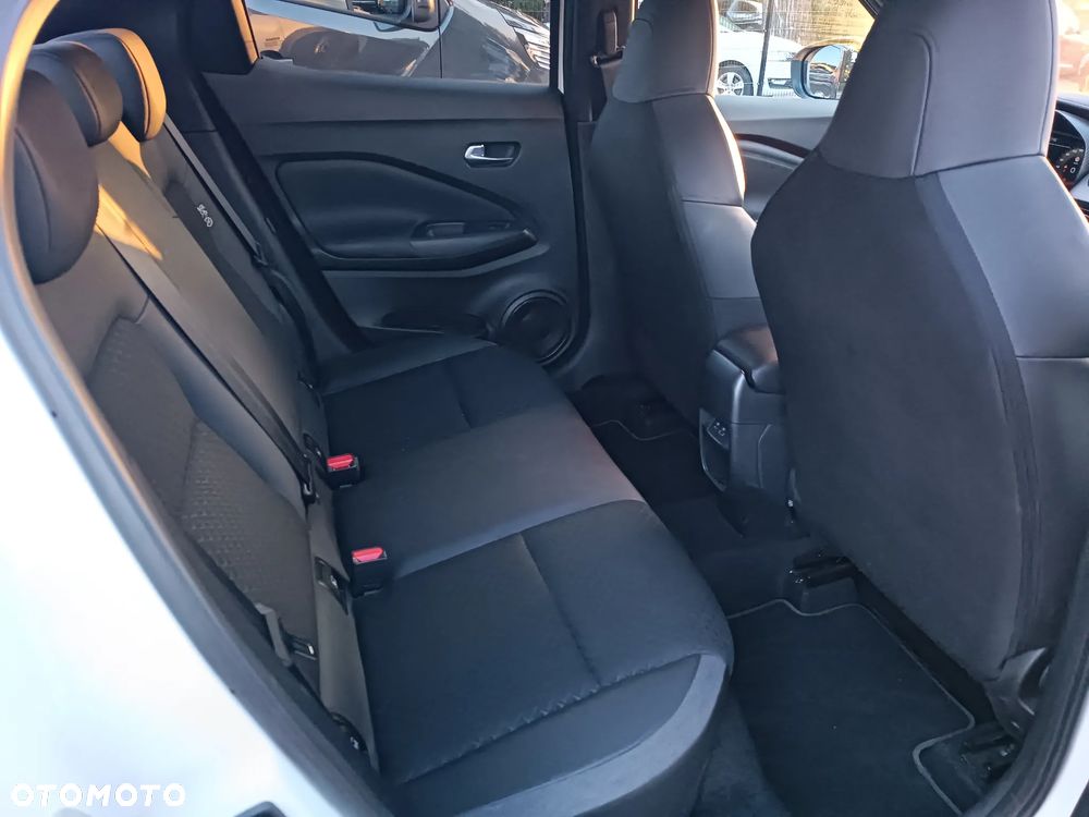 Nissan Juke 1.0 DIG-T N-Connecta DCT - 24