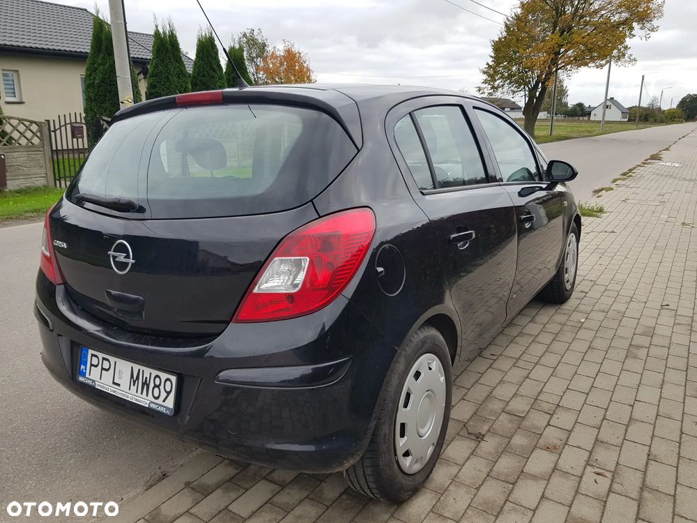Opel Corsa 1.2 16V Essentia - 4