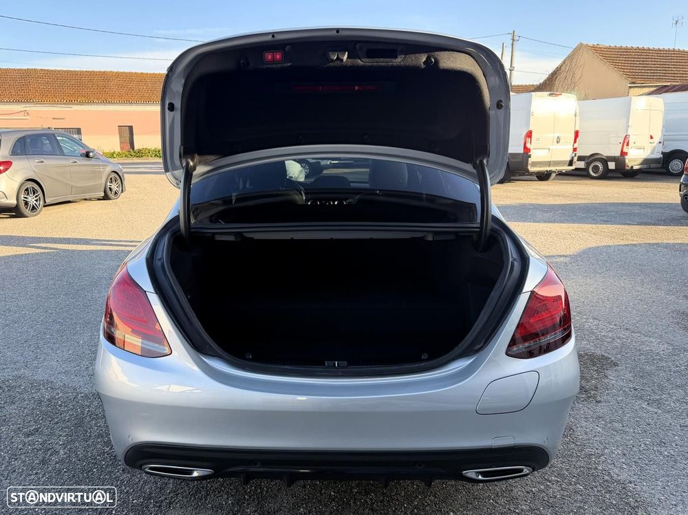 Mercedes-Benz C 300 - 32