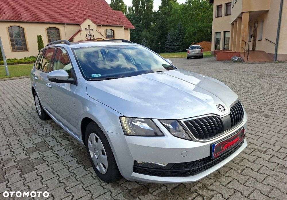 Skoda Octavia - 1