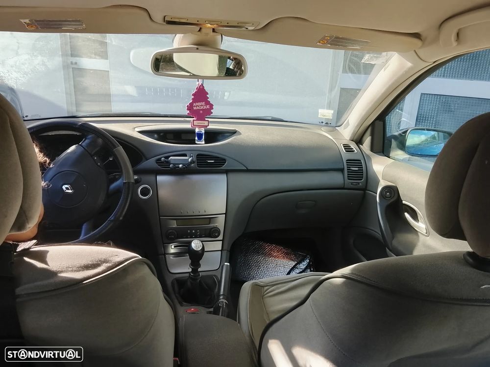 Renault Laguna - 5