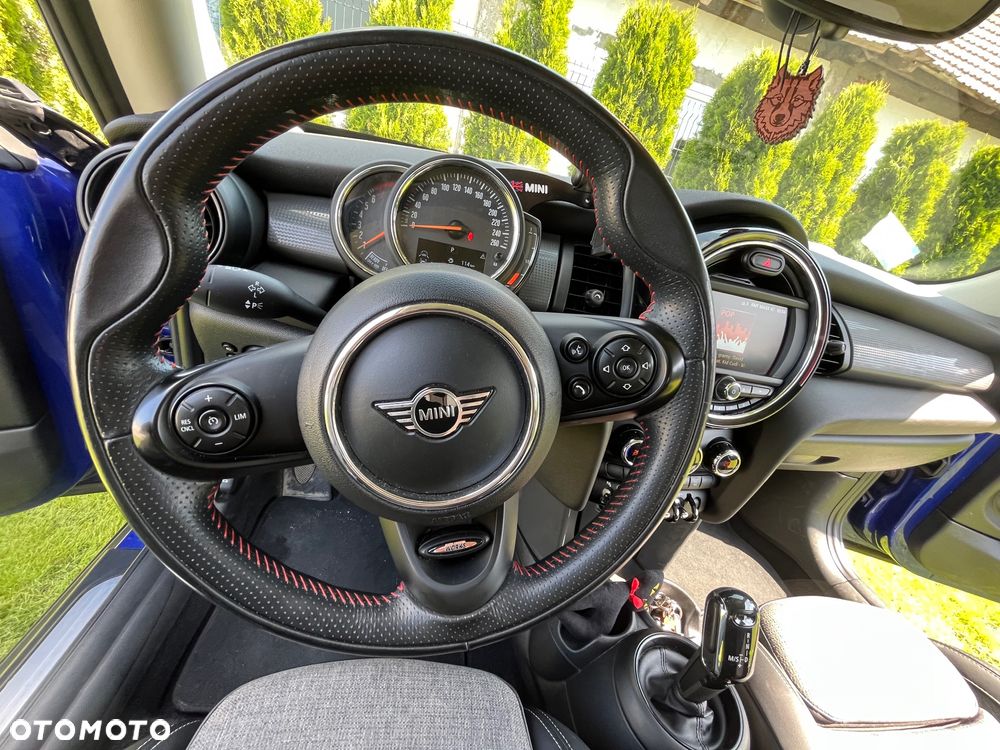 MINI Cooper Standard - 26