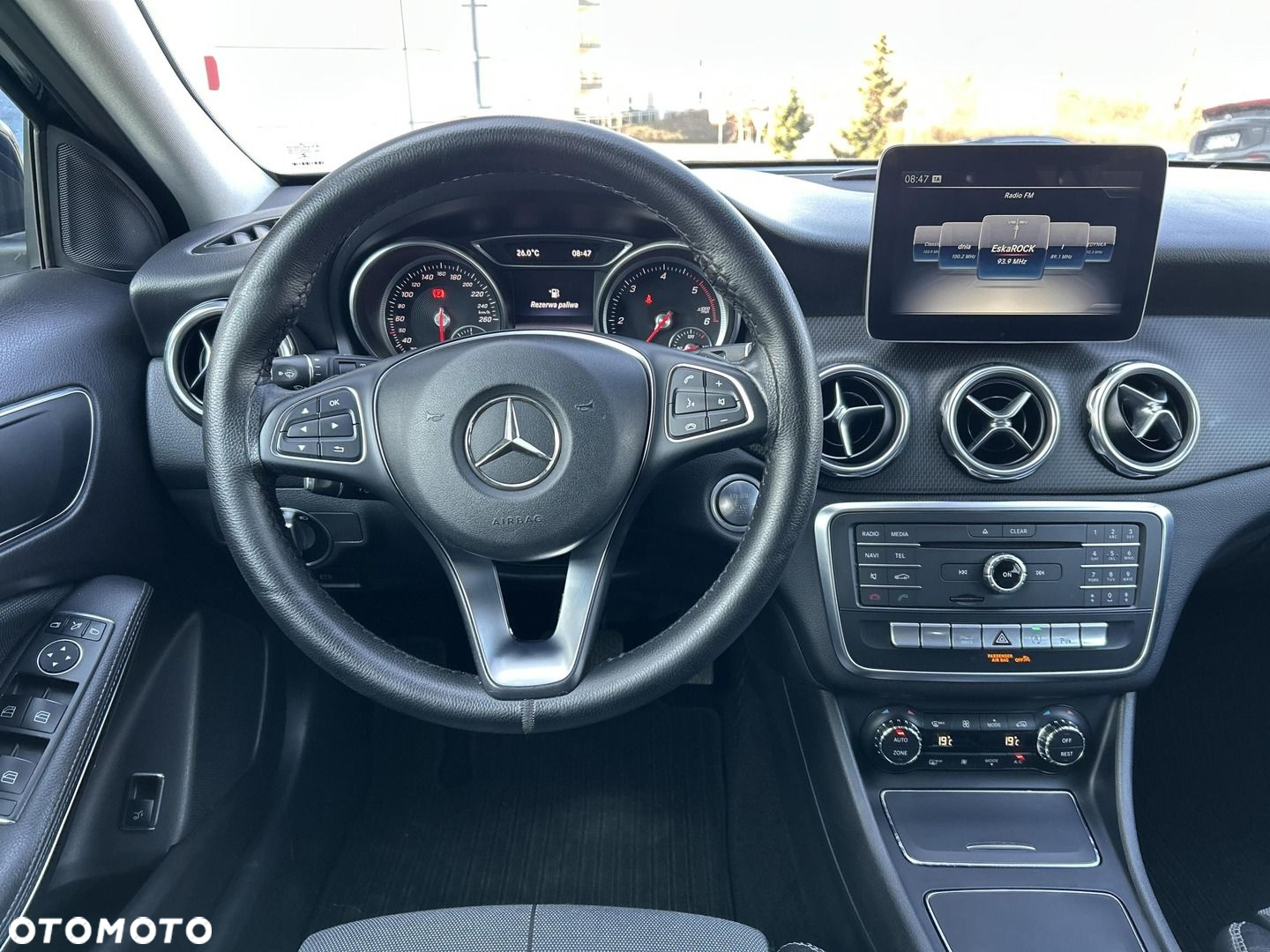 Mercedes-Benz GLA 180 d 7G-DCT Urban - 12