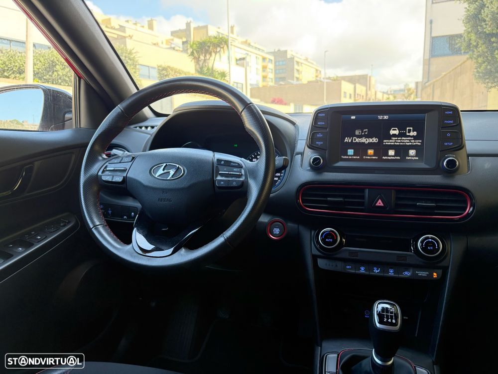 Hyundai Kauai 1.0 T-GDi Premium Pele/Tec.Vermelho - 23