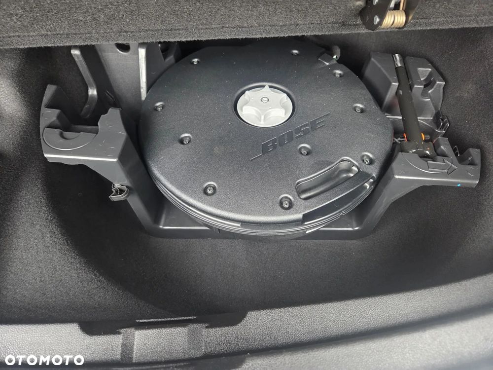 Renault Megane ENERGY TCe 130 EDC BOSE EDITION - 36