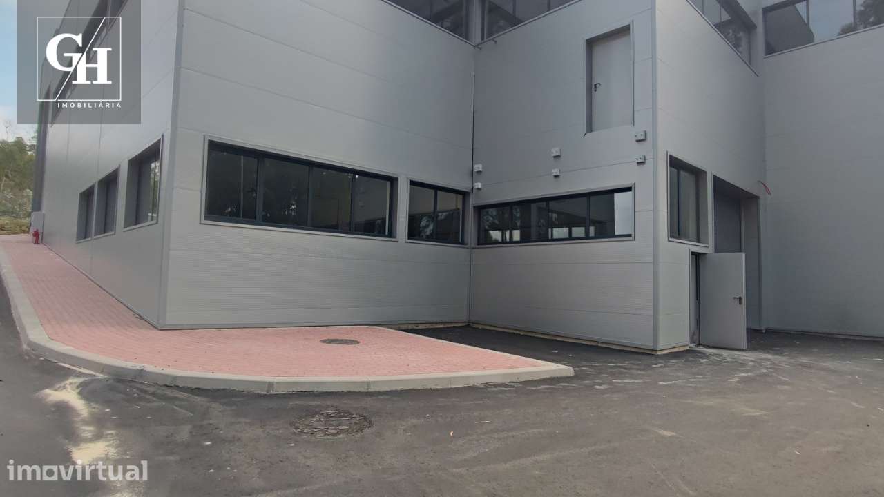Armazém Industrial com 350 m² - Grande imagem: 2/8