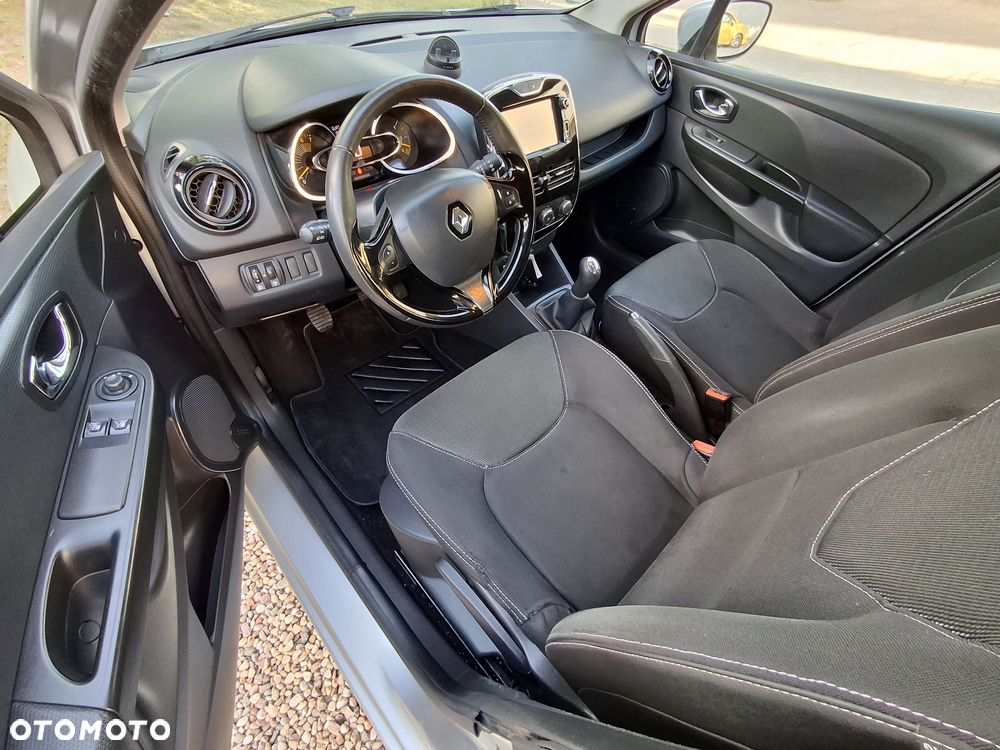 Renault Clio - 15