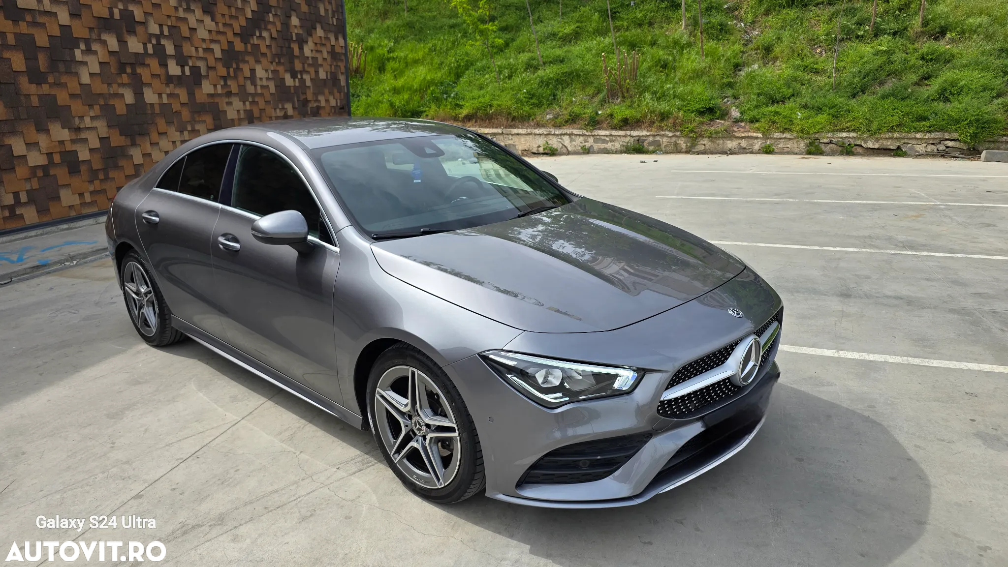 Mercedes-Benz CLA 180 7G-DCT AMG Line - 4