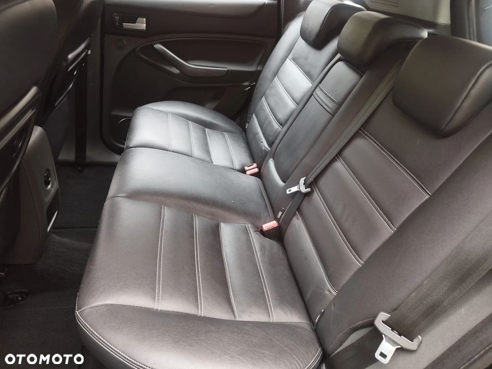 Ford Kuga 2.0 TDCi Titanium - 15